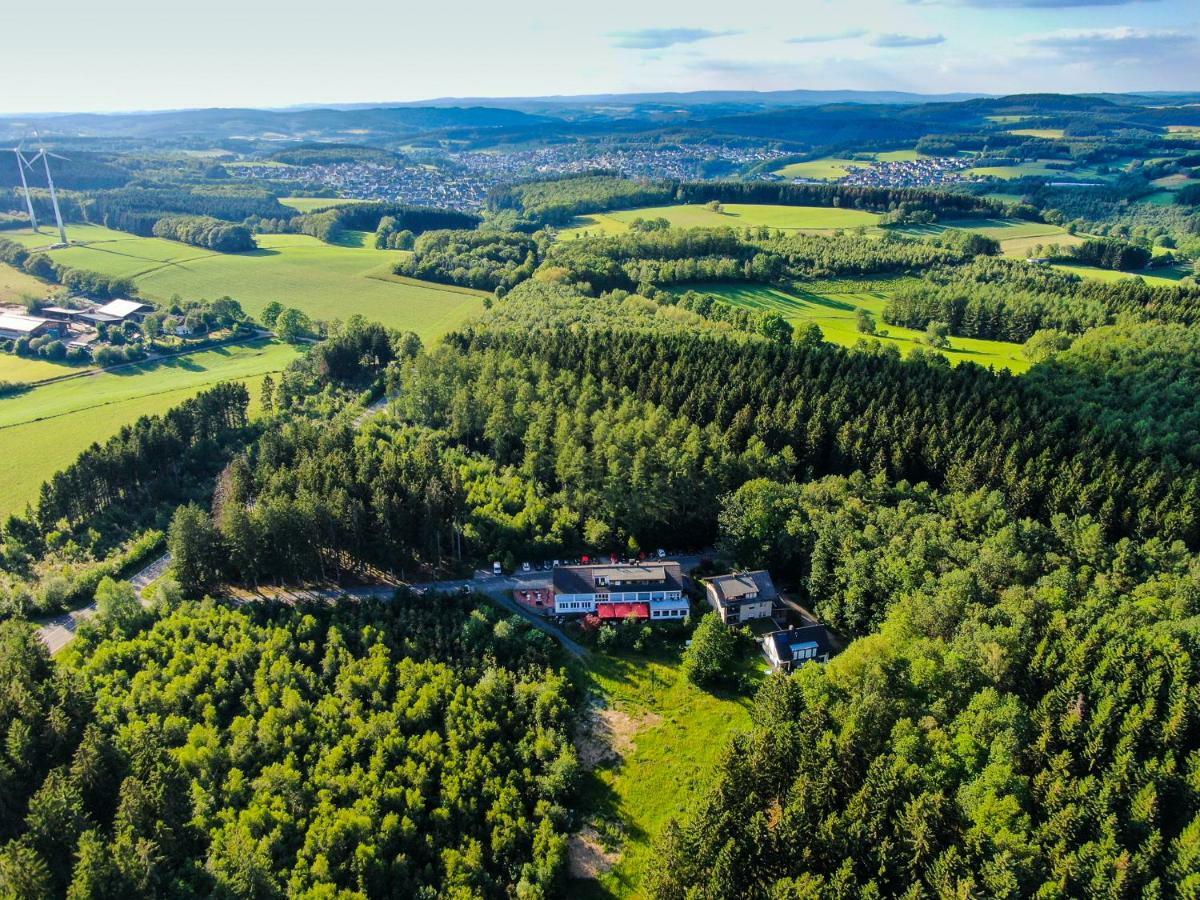 Отель Landhaus Berghof 3*